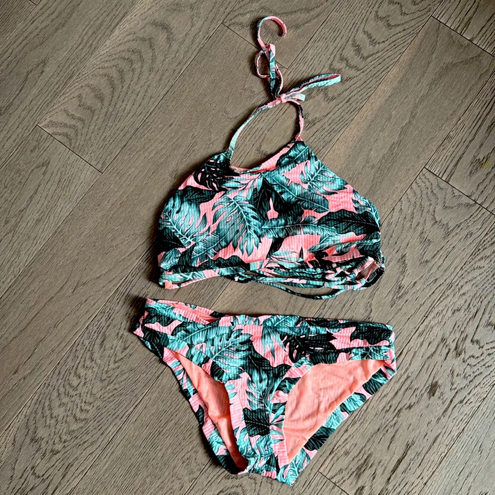 Tropical pink and blue leaf bikini